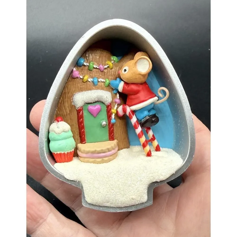 Hallmark Cookie Cutter Christmas #8 in Series Mouse Candy Cane EUC No Box -Lo16